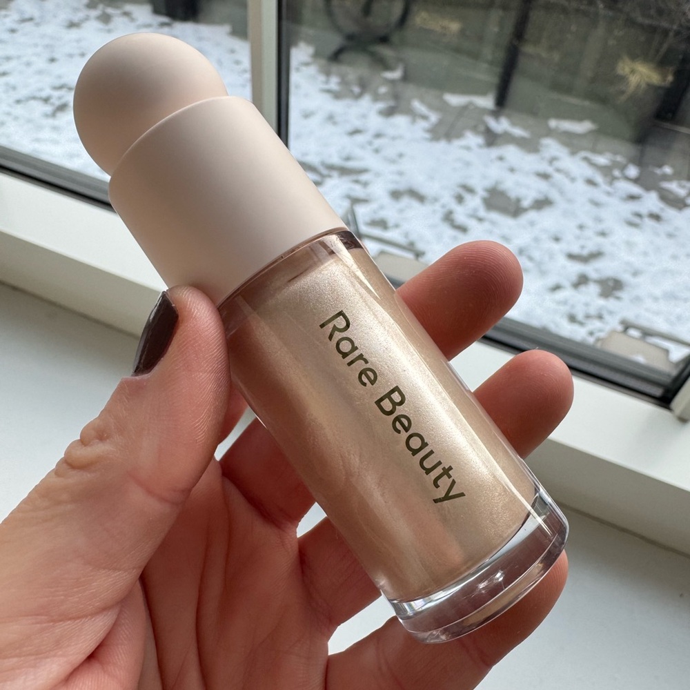 Rare Beauty Liquid Luminizer Highlighter - Enlighten